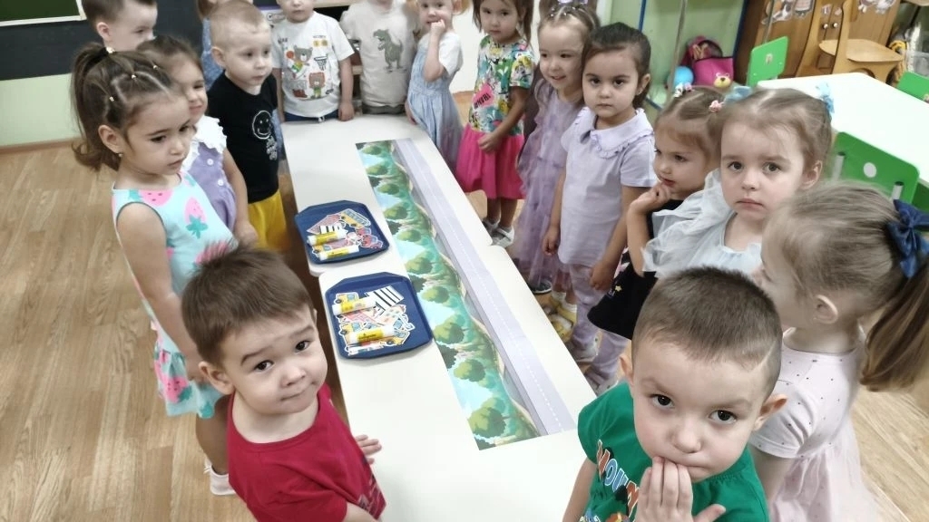 Правила дорожные детям знать положено